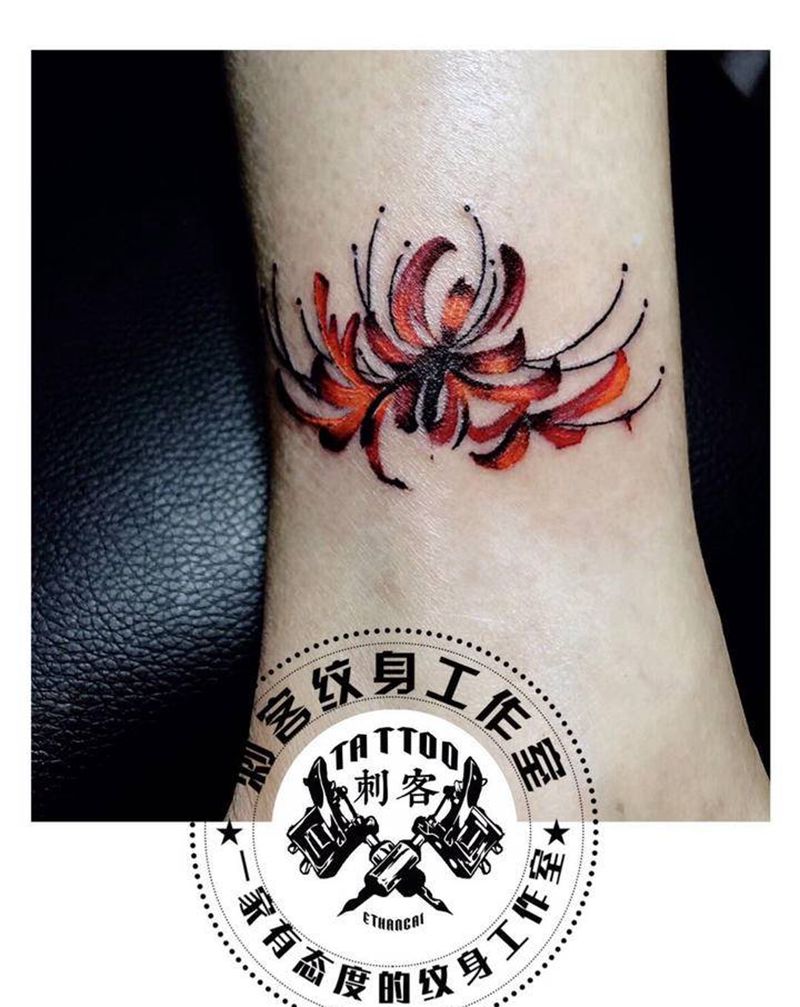 彼岸花纹身图片_腿部纹身图案
