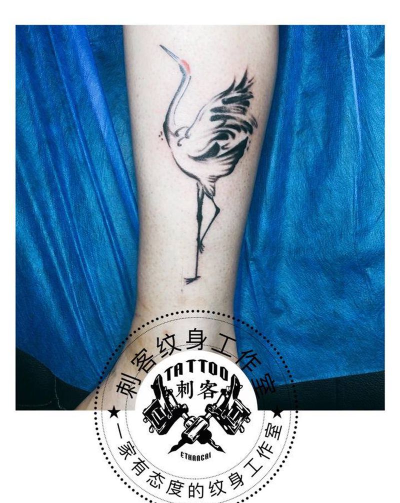 水墨仙鹤纹身图片_水墨纹身图案
