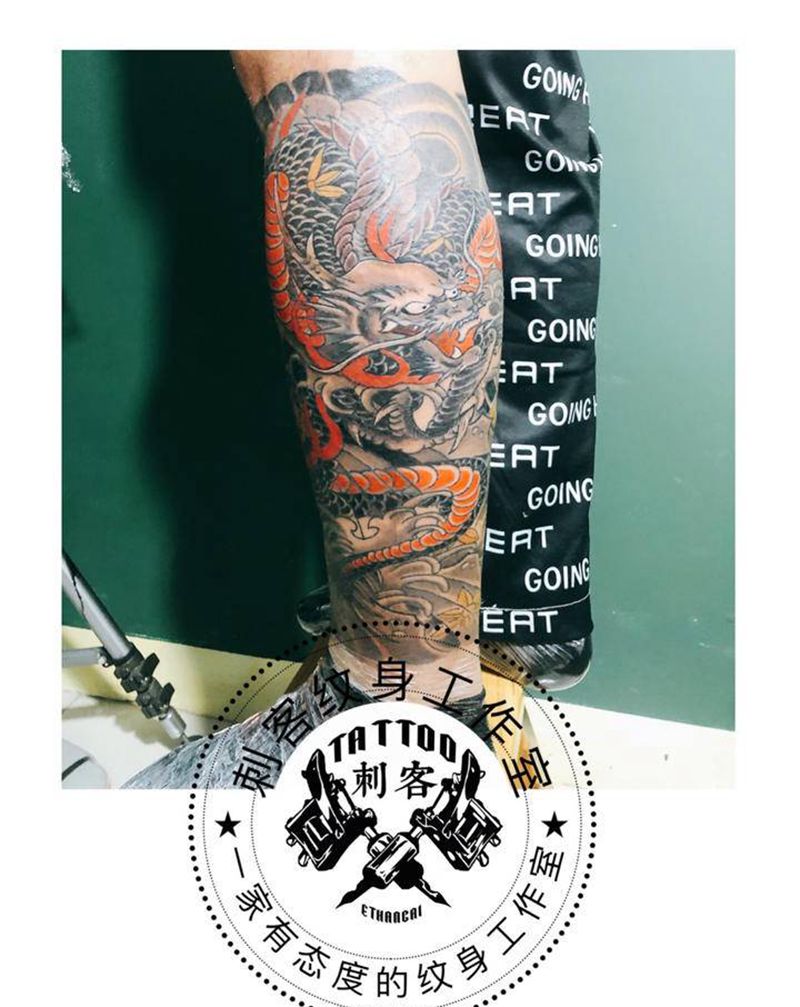 日式龙纹身图片_腿部纹身图案