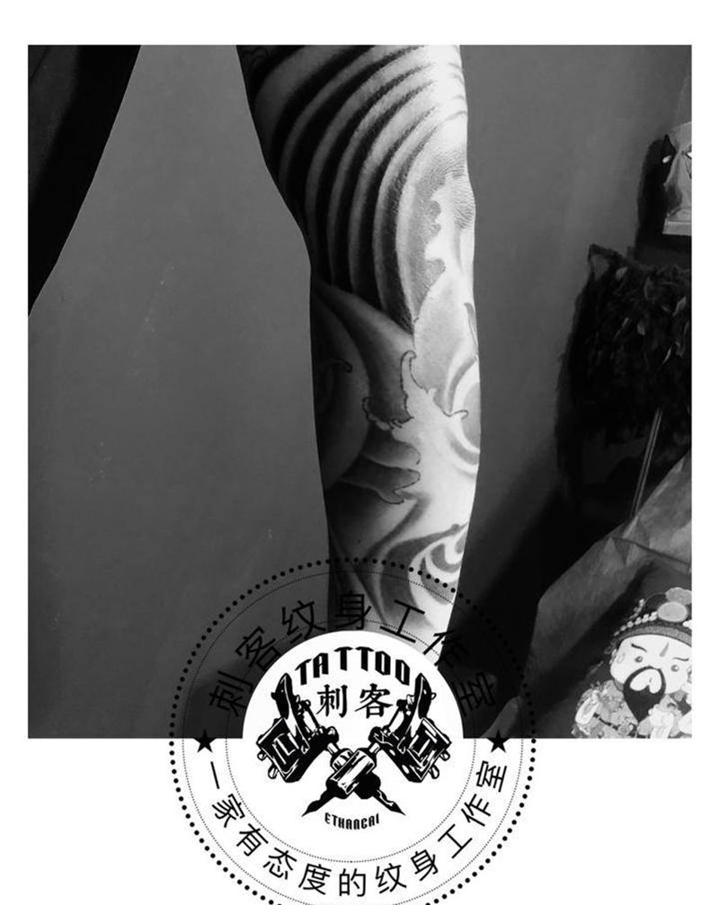 水浪花臂纹身图片_手臂纹身图案