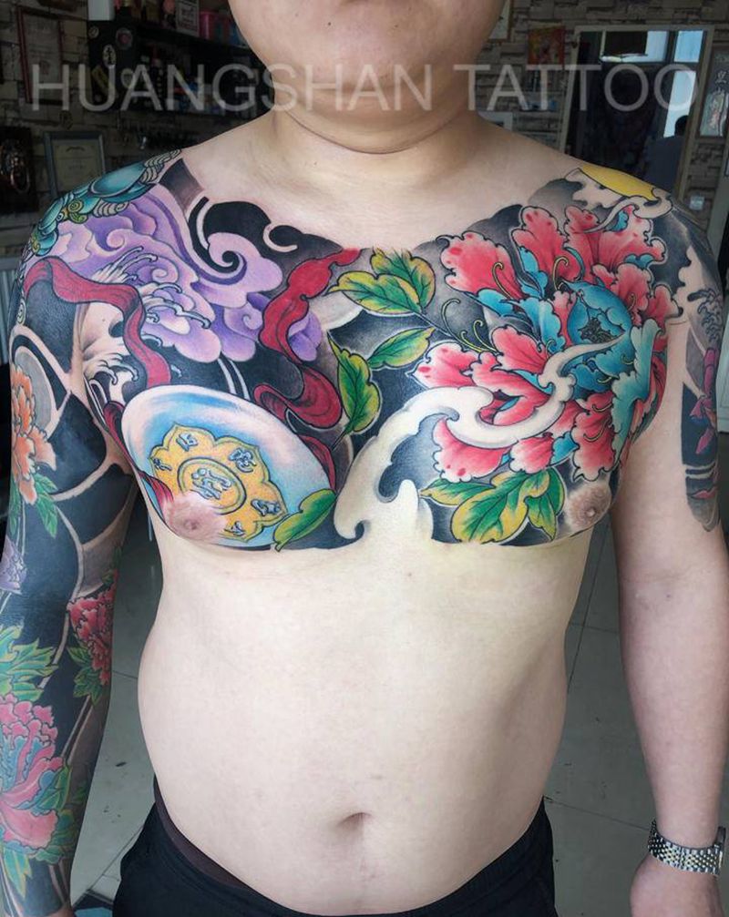 花胸修改添加纹身图片_胸部肩部新传统修改纹身图案