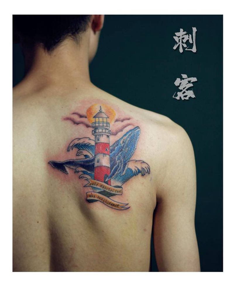 灯塔鲸鱼纹身图片_肩部纹身图案