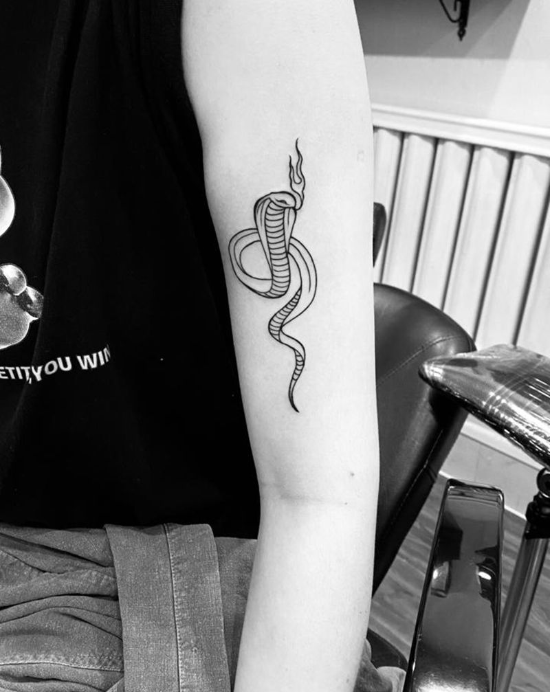 蛇纹身图片_手臂纹身图案