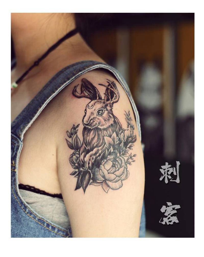 遮盖兔子纹身图片_手臂纹身图案