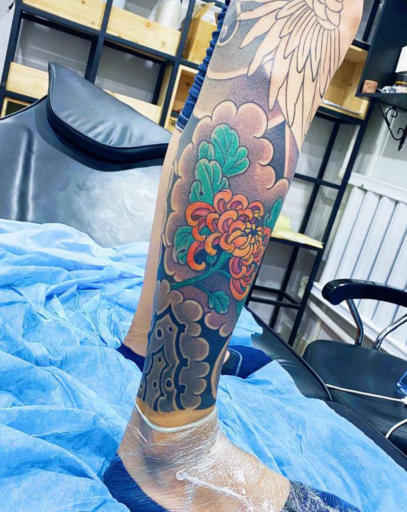 磨砂雾纹身图片_腿部纹身图案