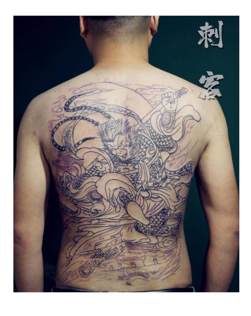 猴子线条纹身图片_背部纹身图案