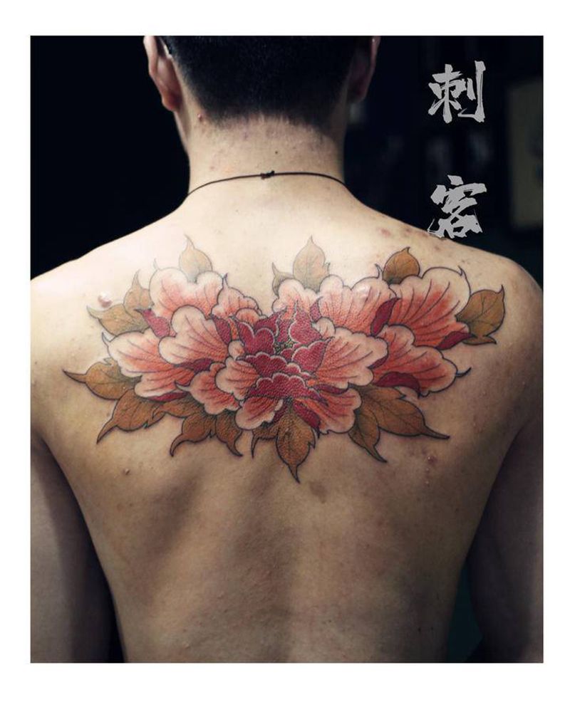 牡丹花纹身图片_肩部纹身图案