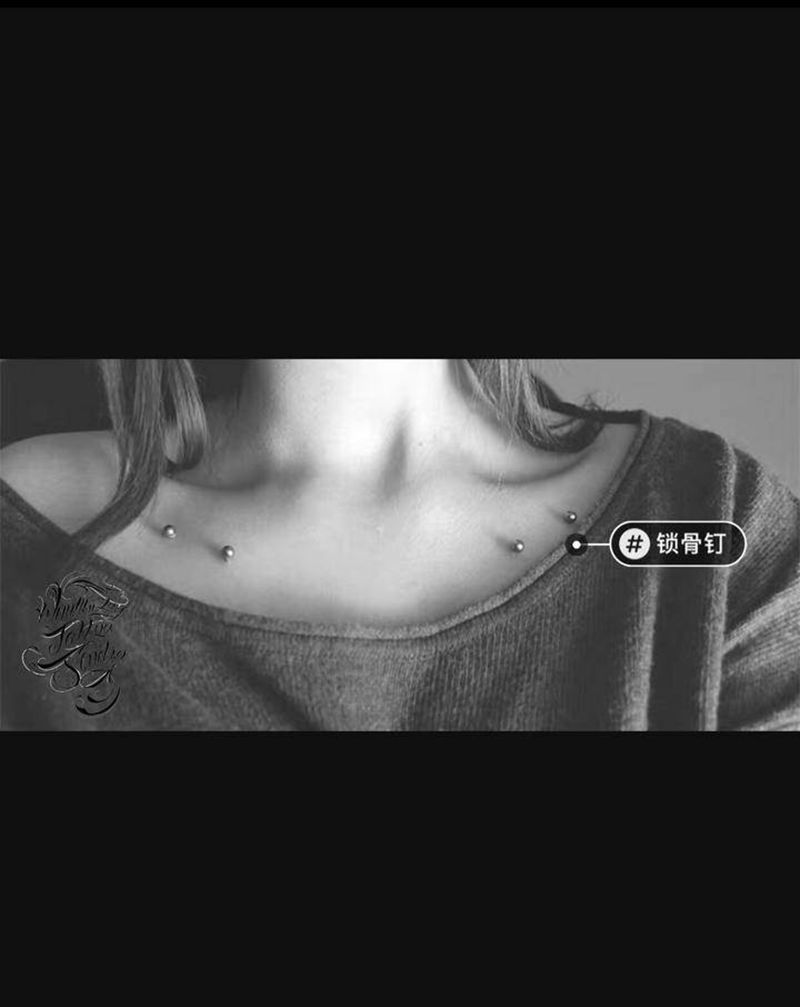 穿孔埋钉锁骨钉纹身图片_腹部肩部纹身图案