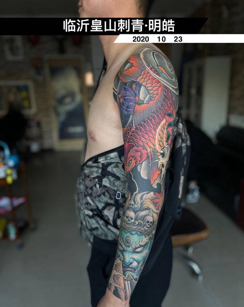 传统花臂纹身图片_手臂新传统修改衔接纹身图案