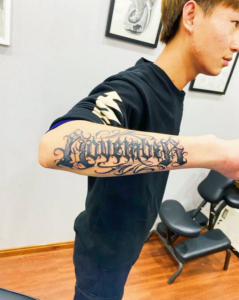 花体纹身图片_手部纹身图案