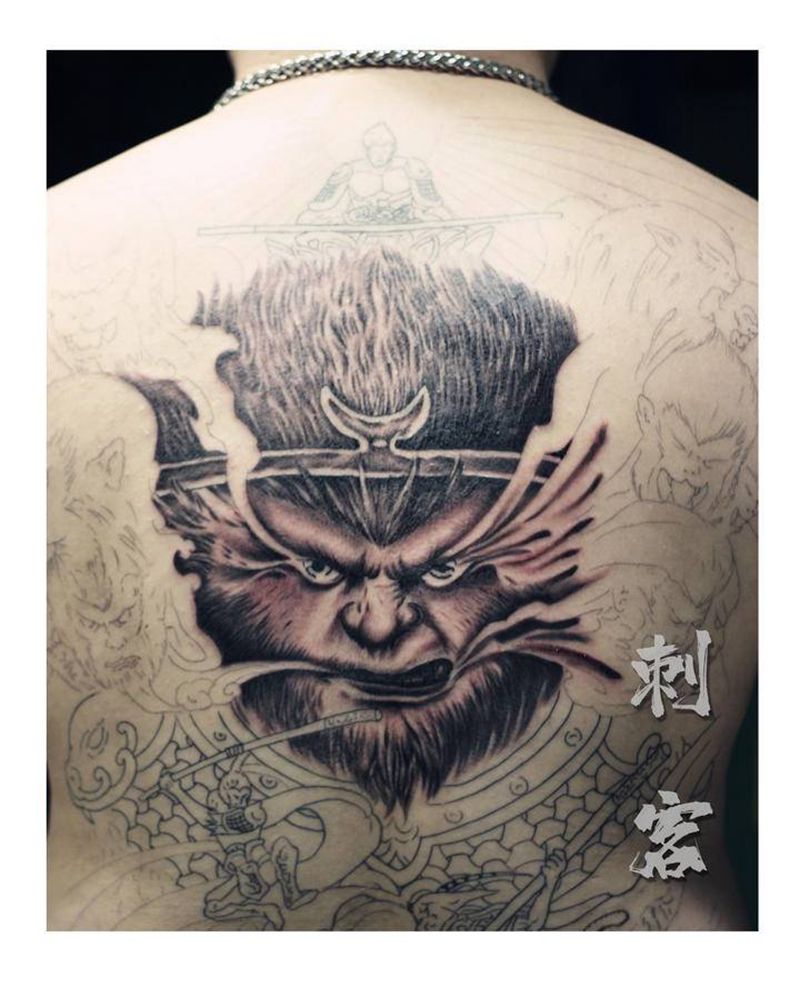 未完成猴子纹身图片_背部纹身图案