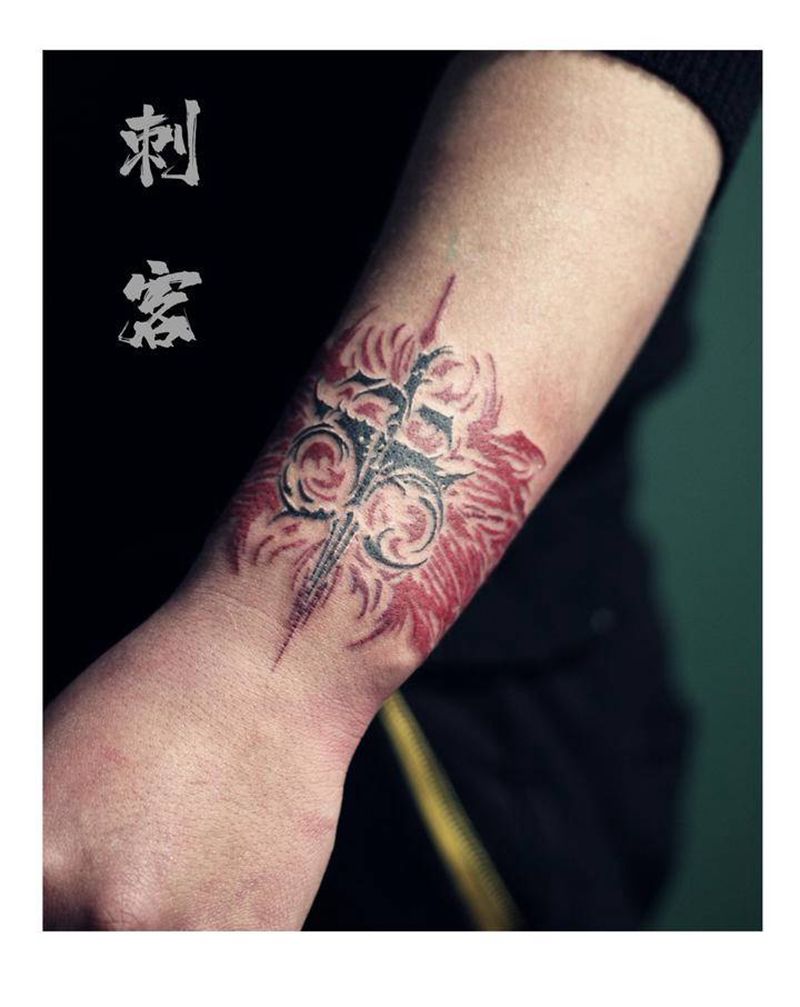 力量纹身图片_手臂纹身图案
