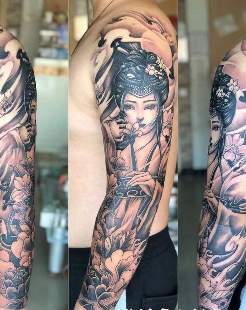 花臂纹身图片_手臂新传统遮盖纹身图案