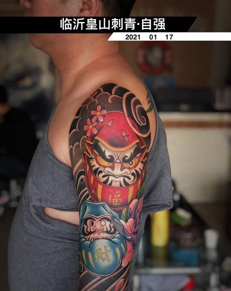 达摩蛋纹身图片_手臂老传统新传统衔接纹身图案