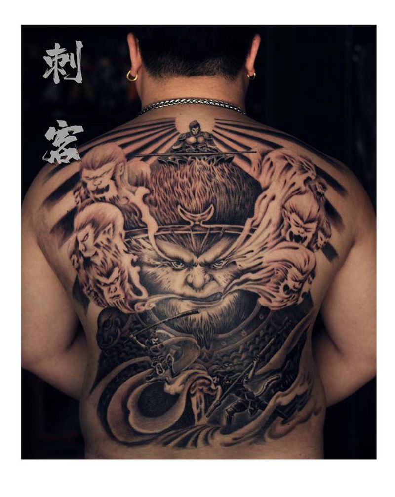 猴子6.0纹身图片_背部纹身图案