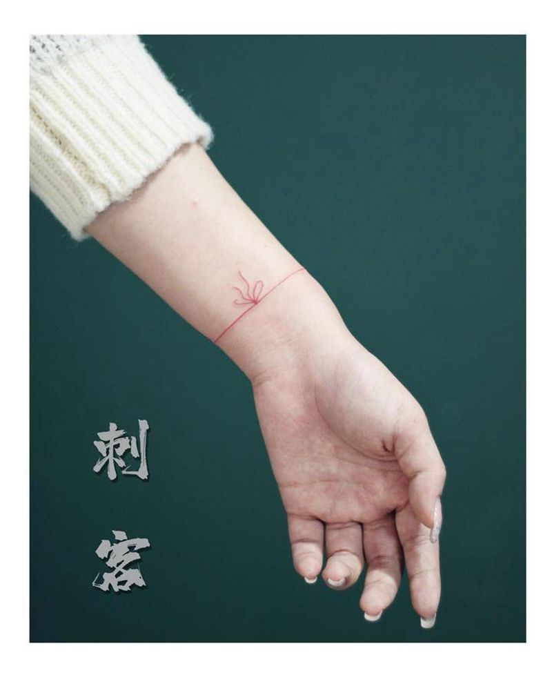 红线纹身图片_手臂纹身图案