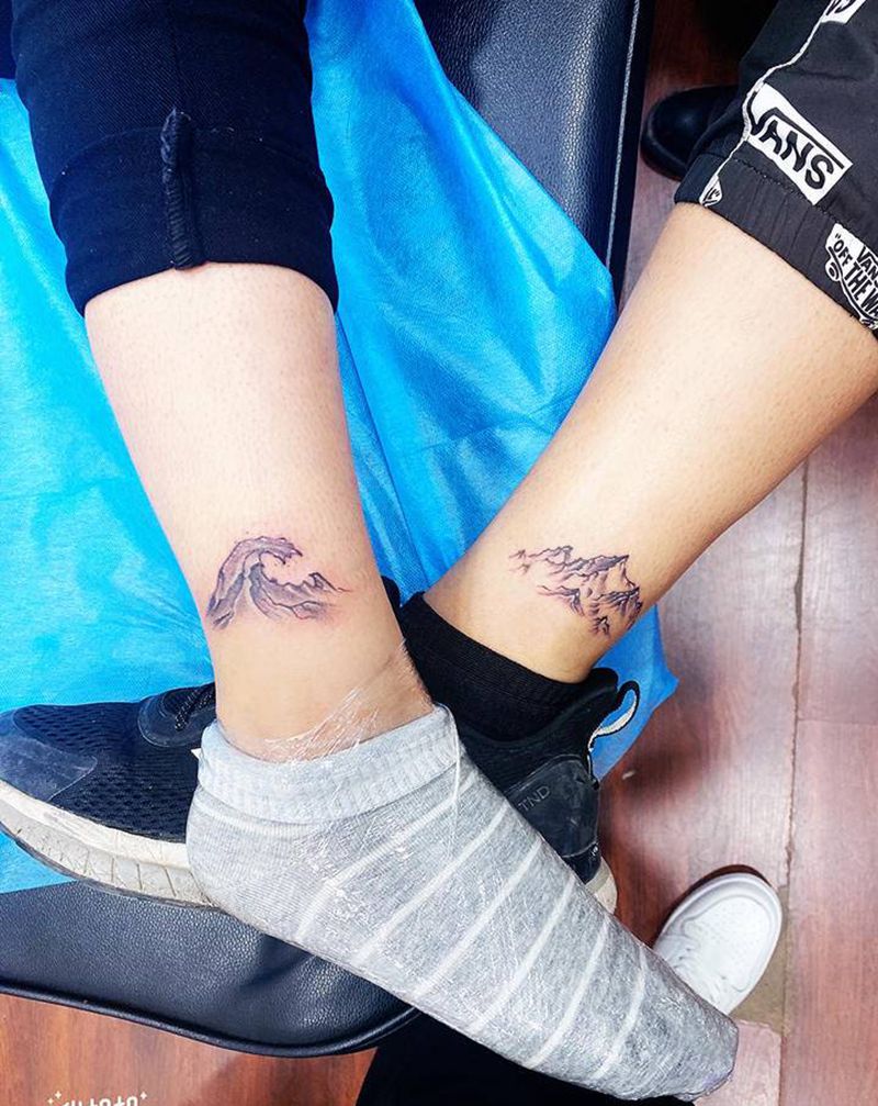 一对儿纹身图片_脚部纹身图案