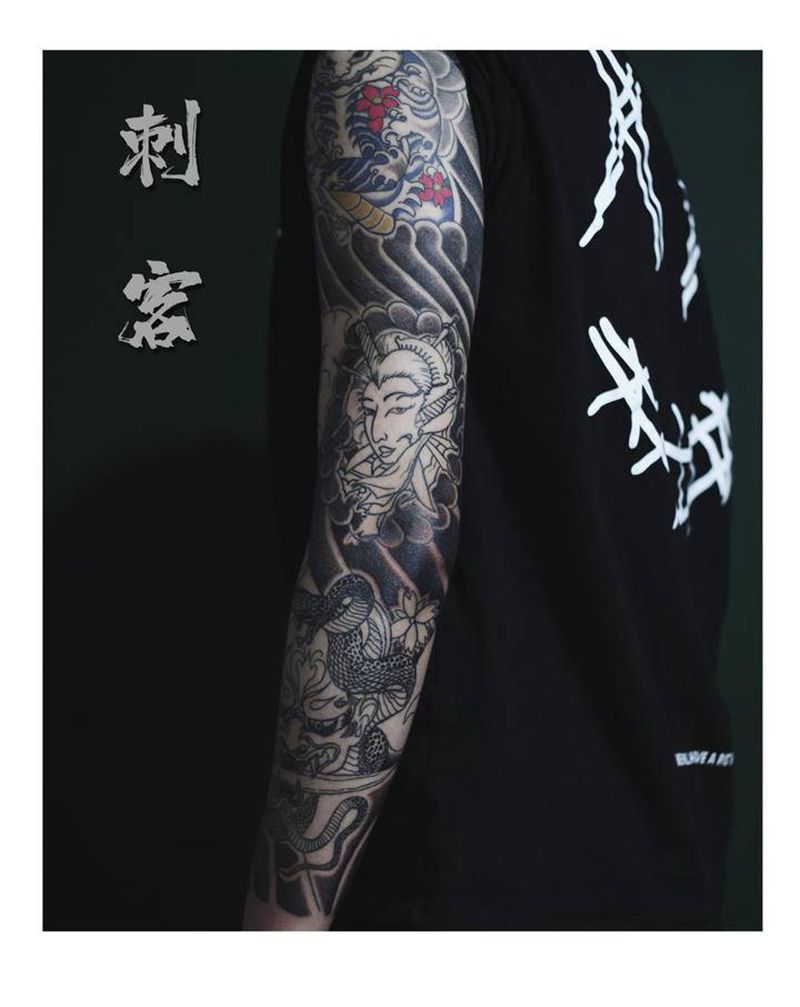 未完成日式花臂纹身图片_手臂纹身图案