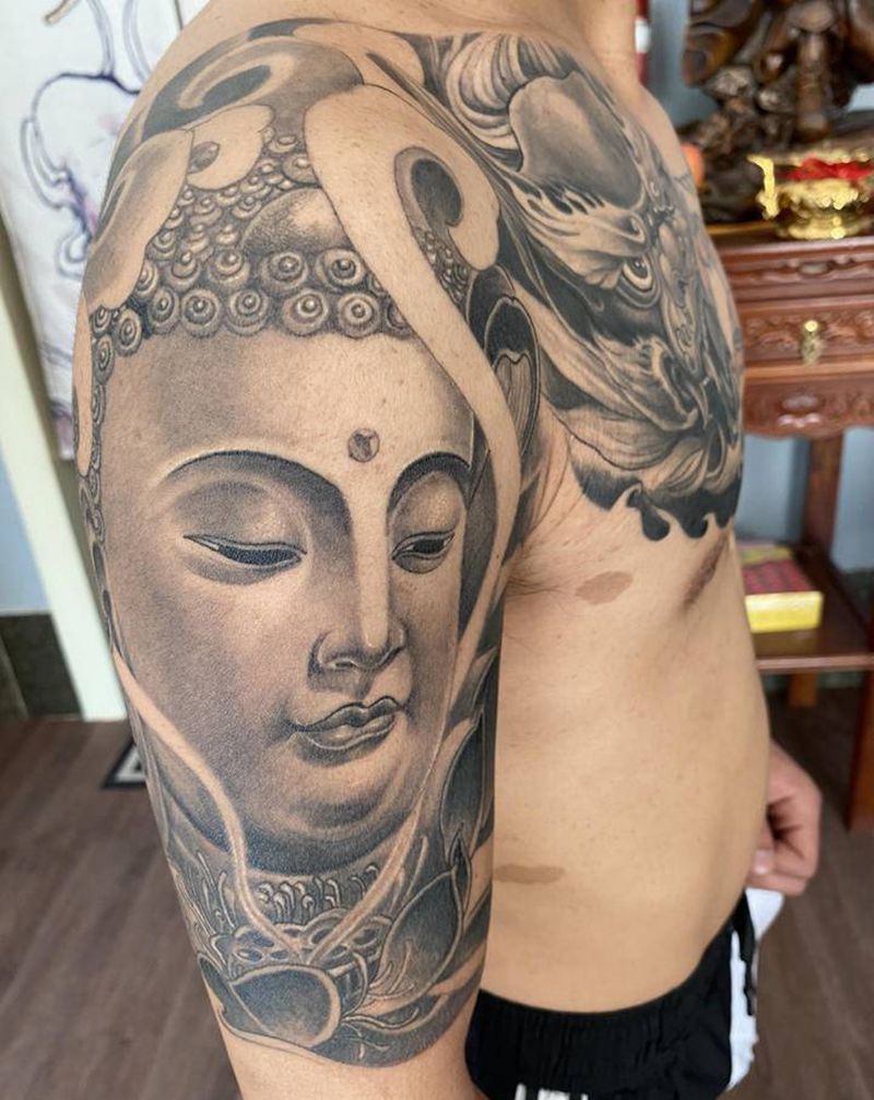 佛唐狮半甲恢复后纹身图片_胸部新传统纹身图案