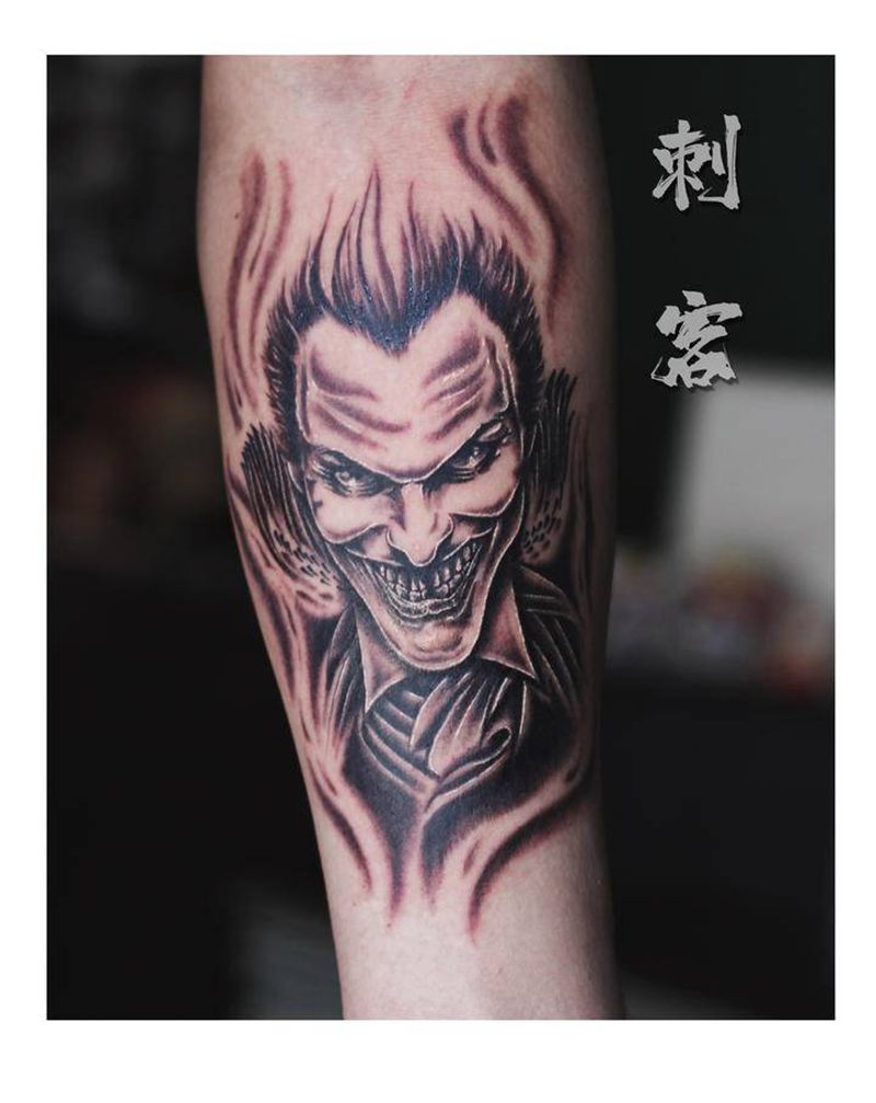 小丑纹身图片_手臂纹身图案