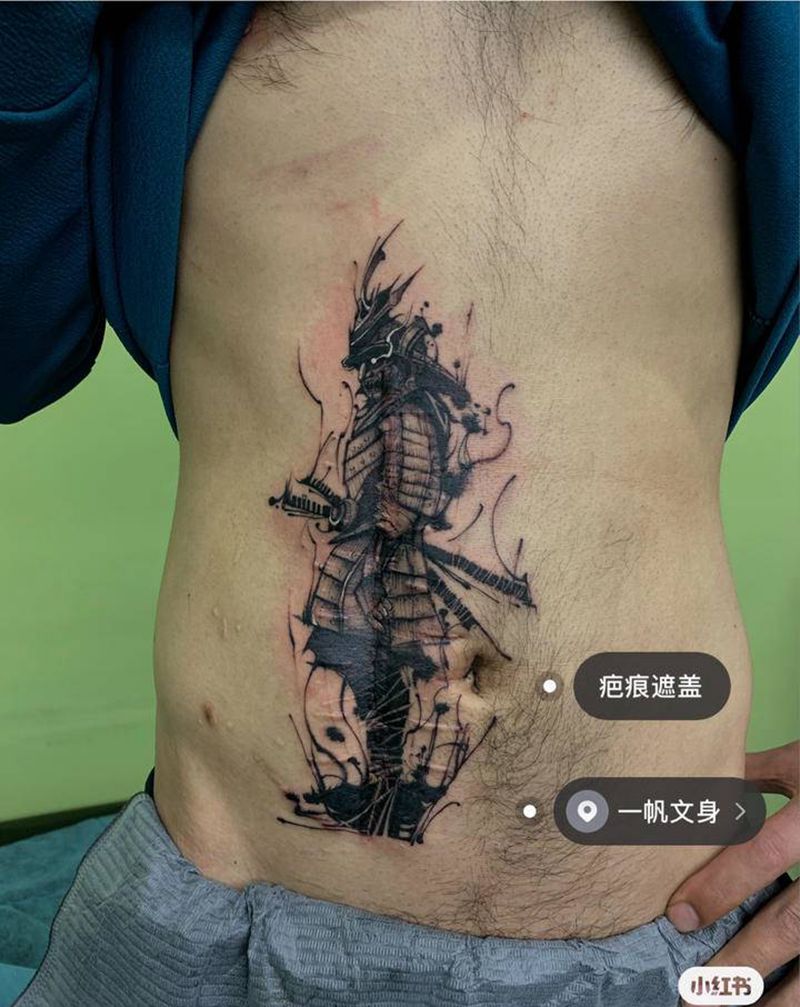 黑武士疤痕遮盖纹身图片_腰部New School纹身图案