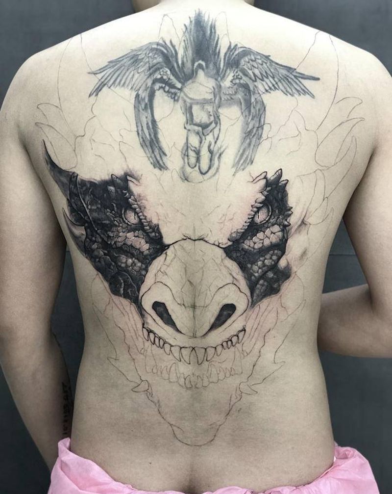 龙～纹身图片_背部纹身图案