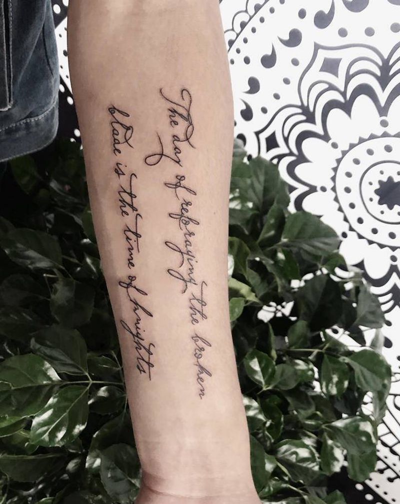 字母纹身图片_手臂纹身图案