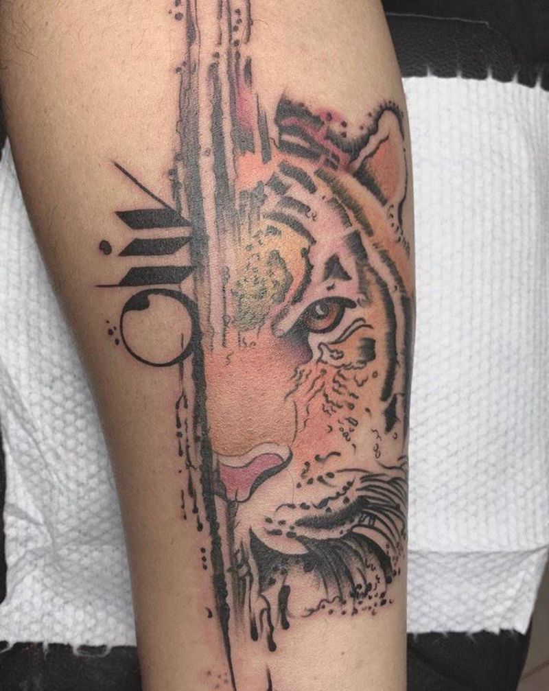 水墨纹身图片_手臂水墨纹身图案