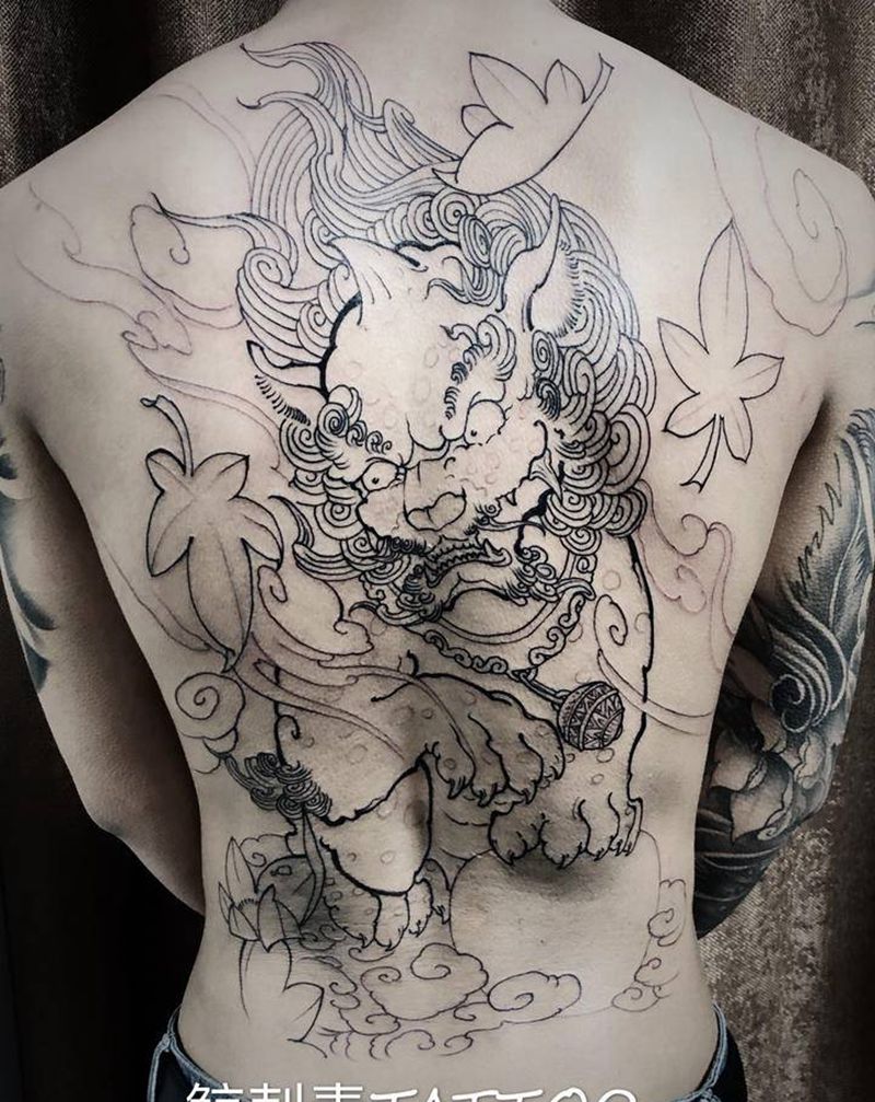 唐狮纹身图片_背部纹身图案