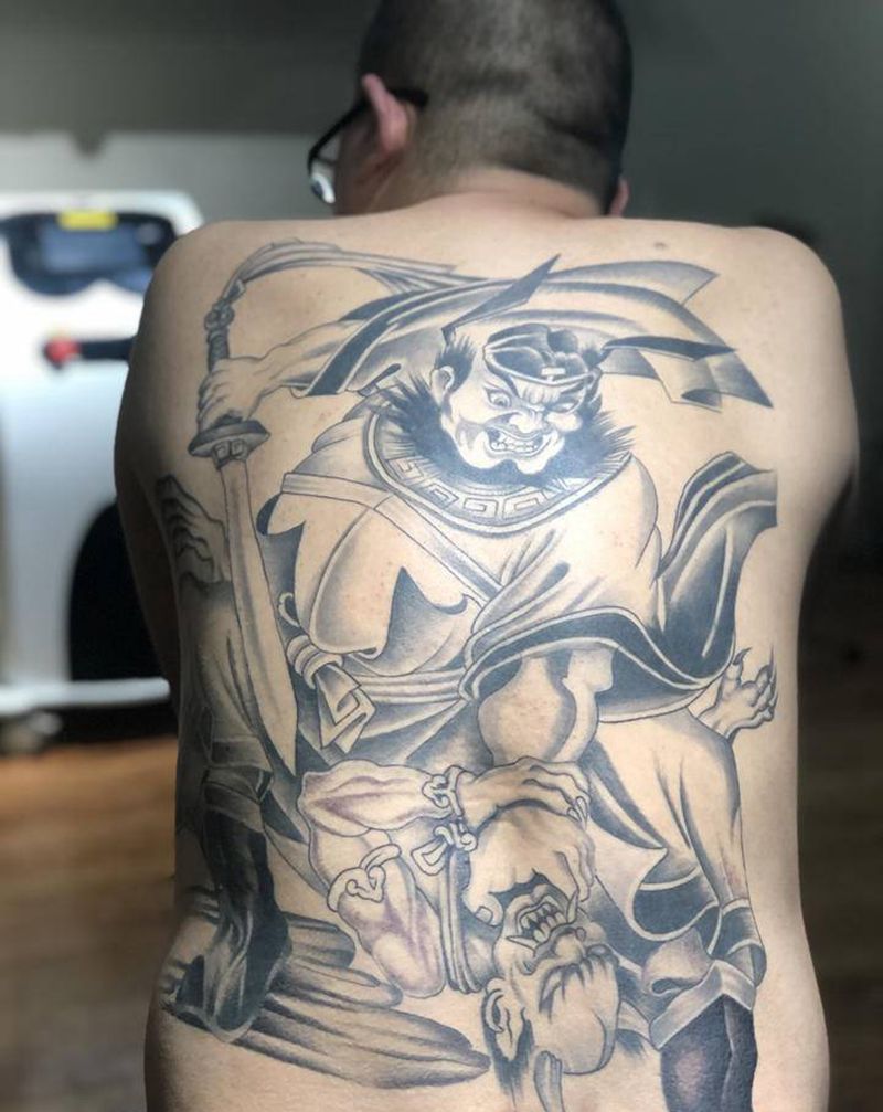 钟馗纹身图片_背部钟馗纹身图案