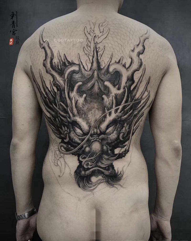 满背龙纹身图片_背部纹身图案