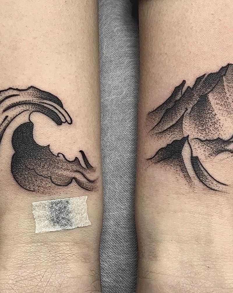 山海纹身图片_手部点刺纹身图案