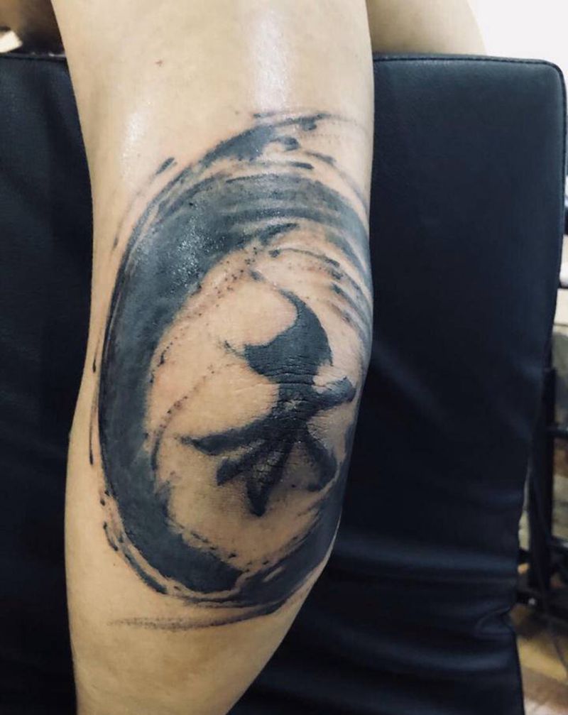 水墨姓氏纹身图片_水墨纹身图案