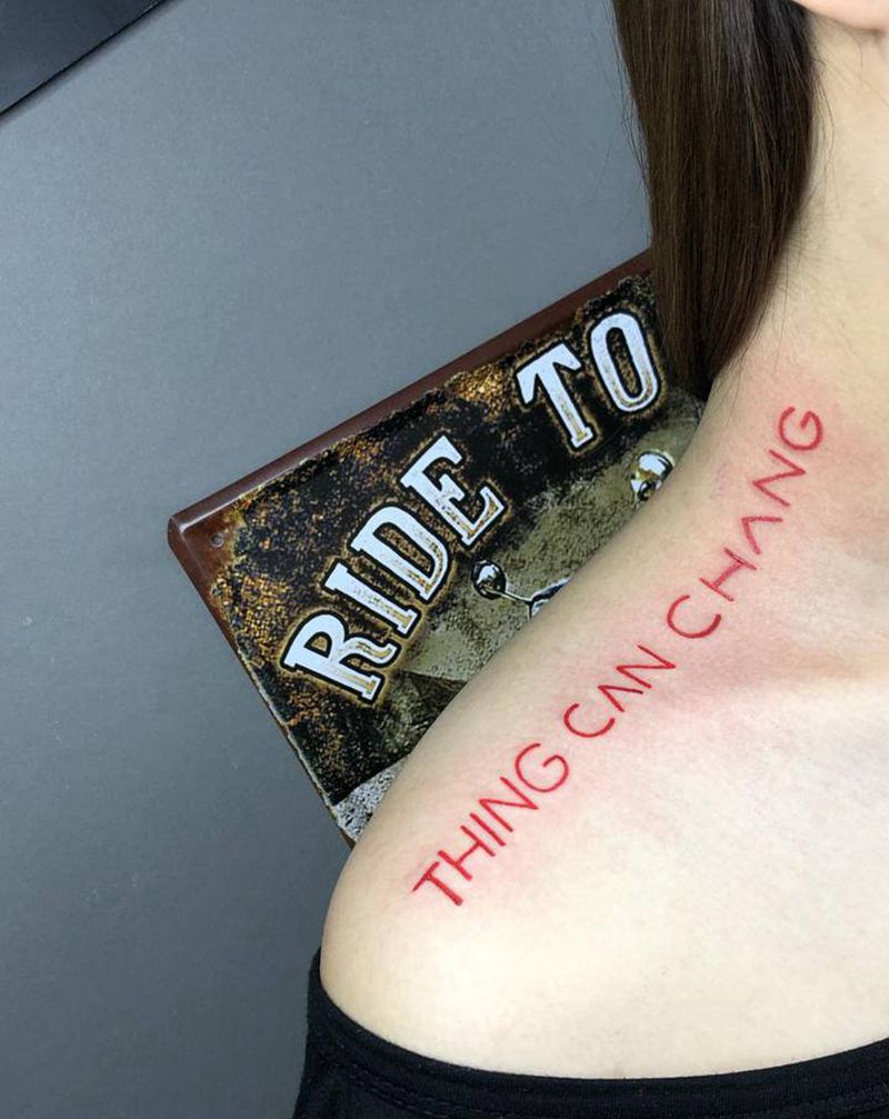 字母纹身图片_肩部花体字纹身图案