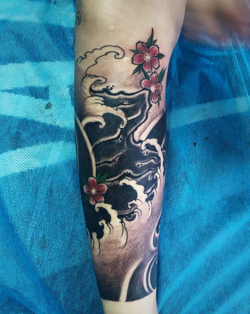 浪花纹身图片_脚部新传统纹身图案