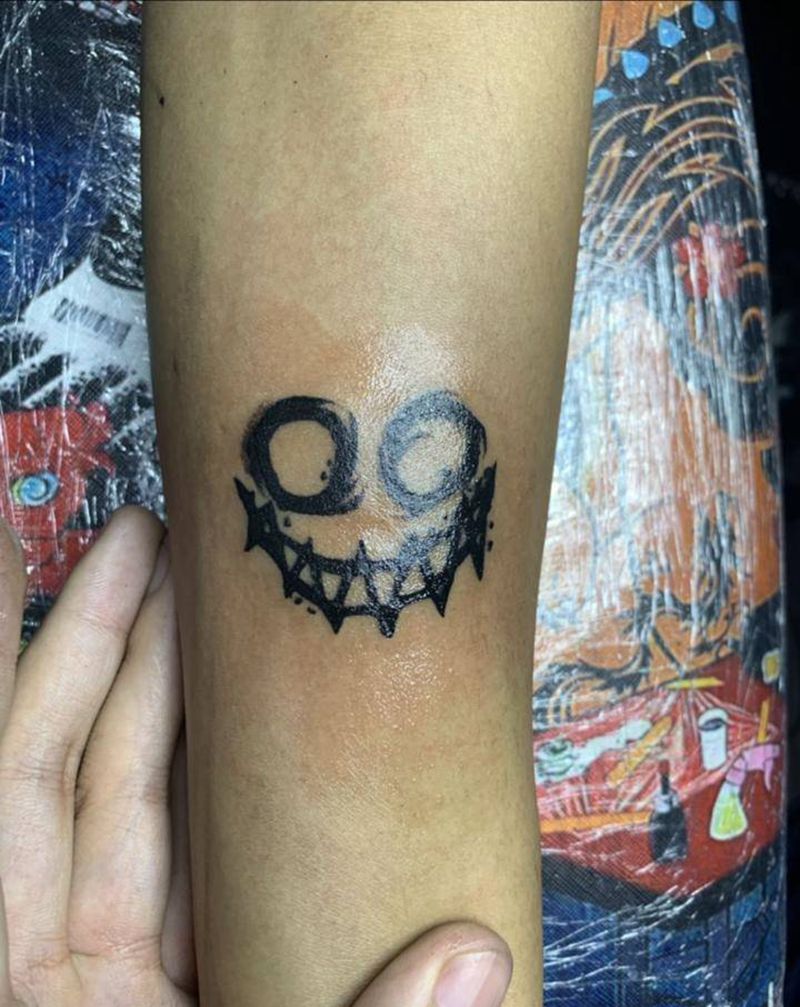 搞怪脸纹身图片_手臂新传统纹身图案