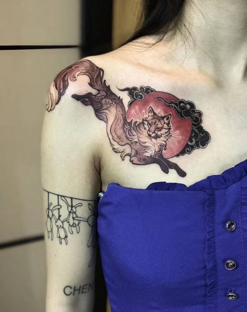 小狐狸纹身图片_肩部纹身图案