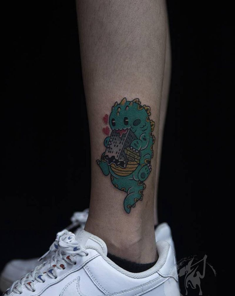 哥斯拉纹身图片_腿部Old School新传统哥斯拉小怪兽纹身图案