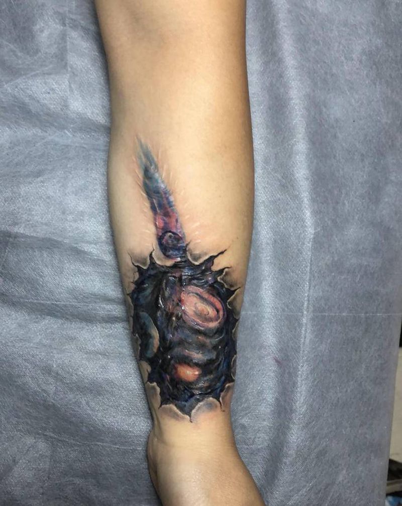 星空纹身图片_手臂欧美写实水墨纹身图案