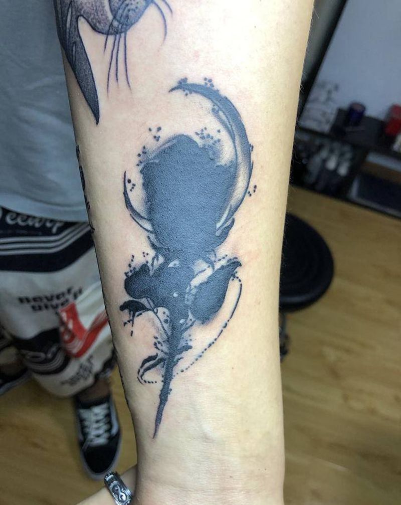 玫瑰纹身图片_手臂新传统纹身图案