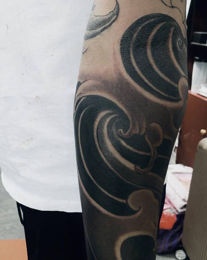 传统·雾纹身图片_手臂老传统纹身图案