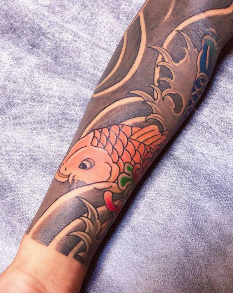 老传统鱼纹身图片_手臂老传统纹身图案