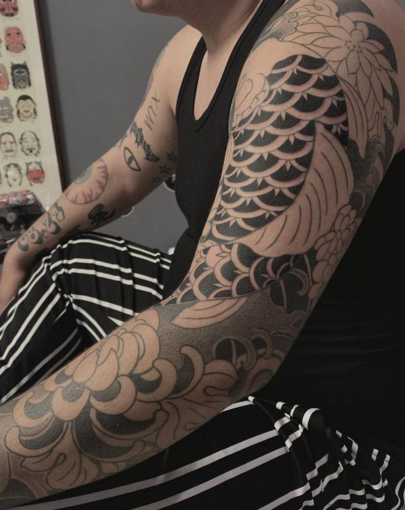 传统花臂纹身图片_手臂老传统纹身图案