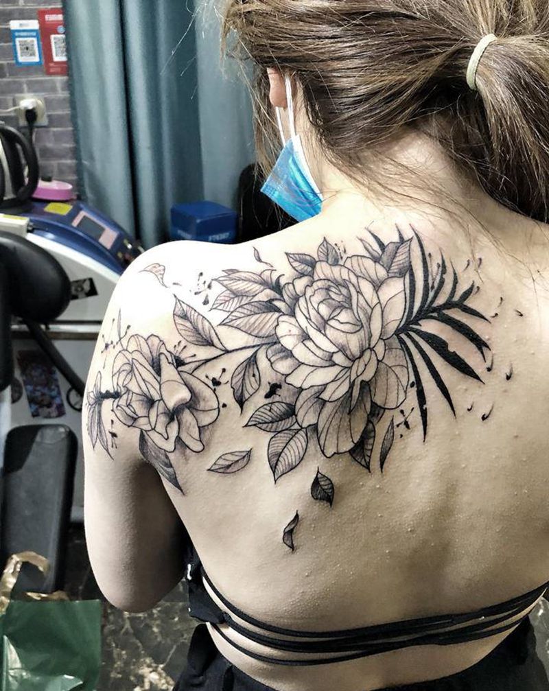 素花纹身图片_肩部背部纹身图案