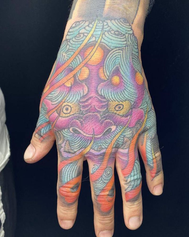 唐狮子纹身图片_手部新传统纹身图案