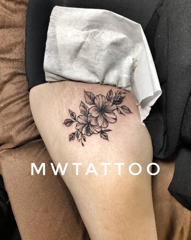 素花纹身图片_腿部纹身图案