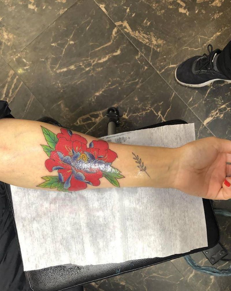 牡丹花纹身图片_手臂纹身图案