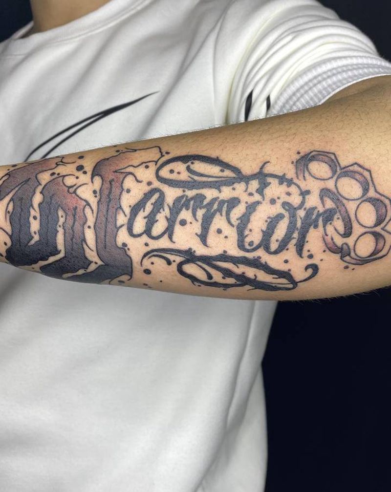 勇士纹身图片_手臂花体字纹身图案