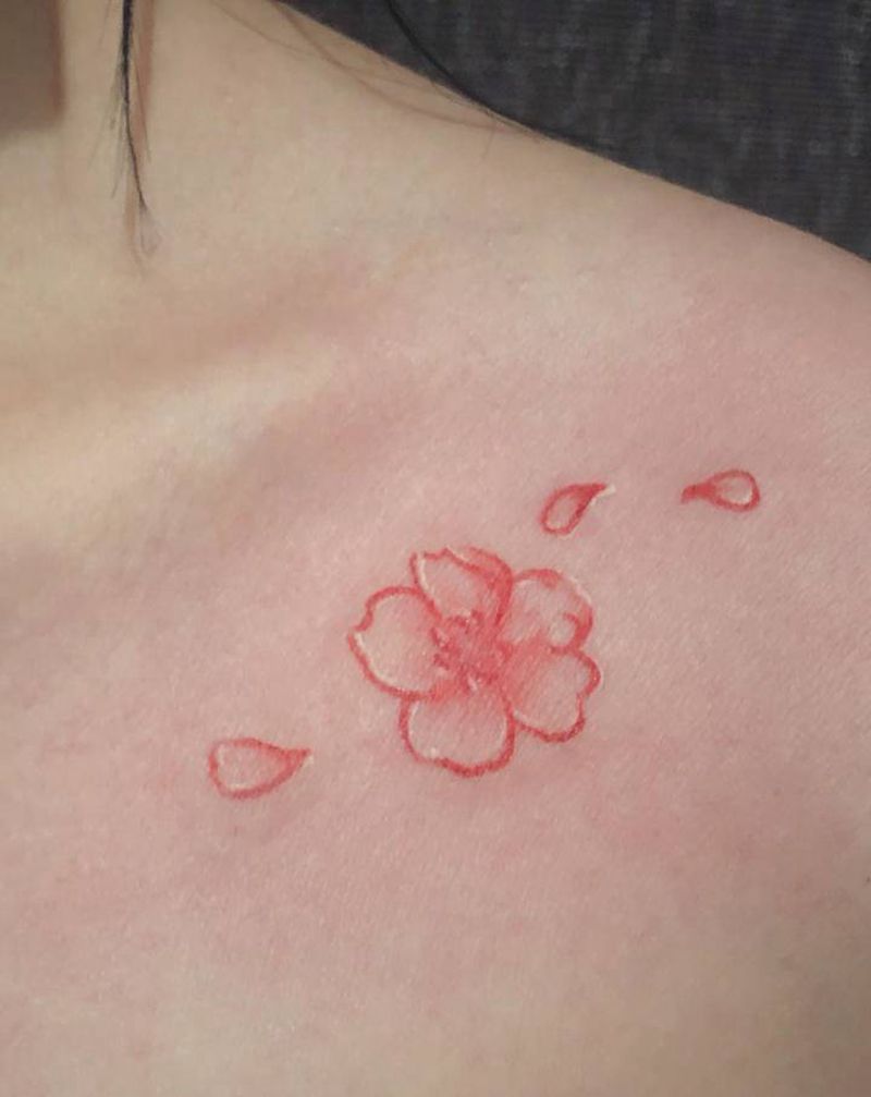 送你一朵小红花纹身图片_肩部纹身图案