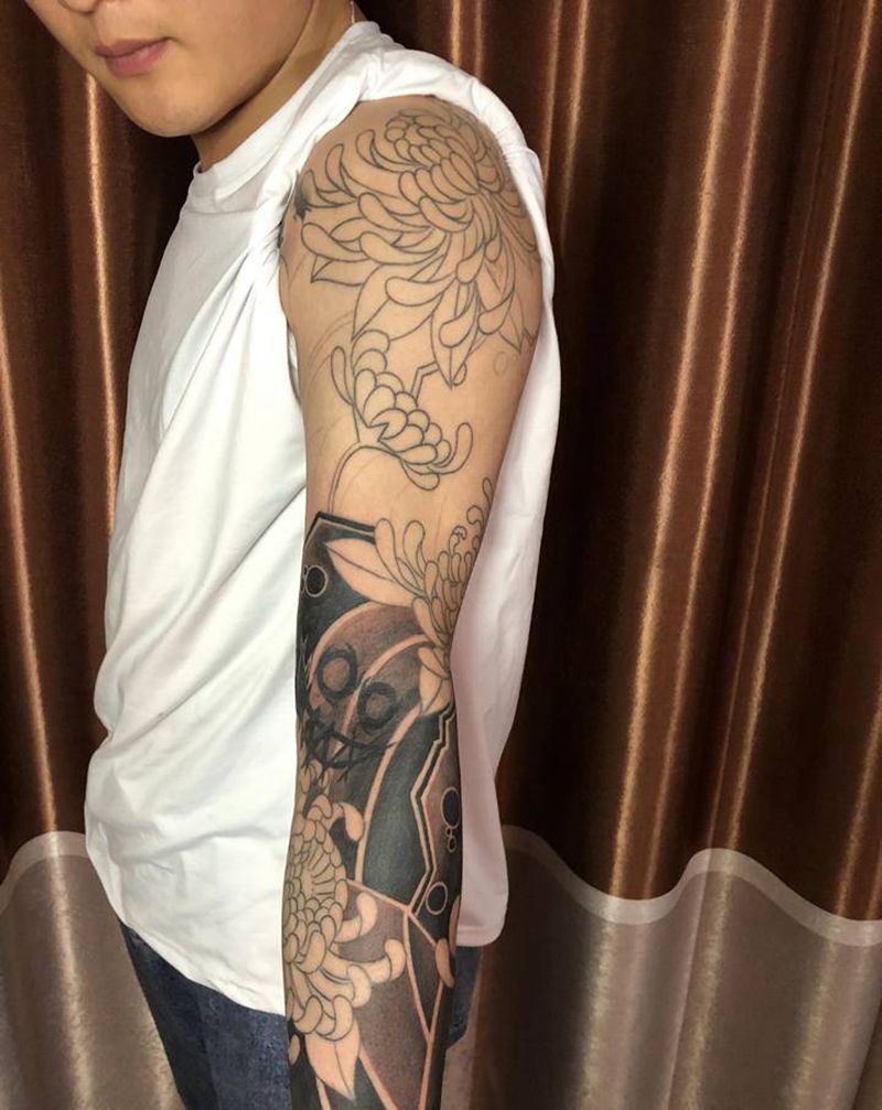 花臂七分袖纹身图片_手臂老传统纹身图案